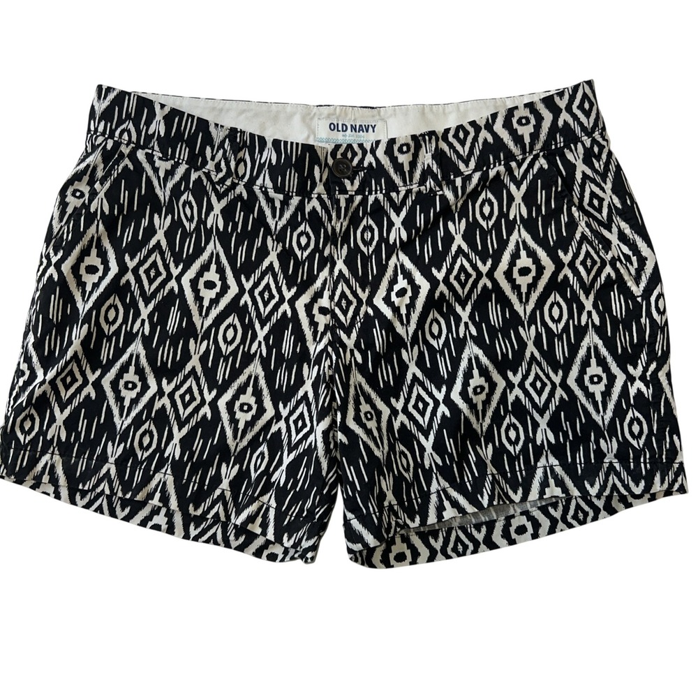 Old Navy High Waist Geometric Shorts - Black and White